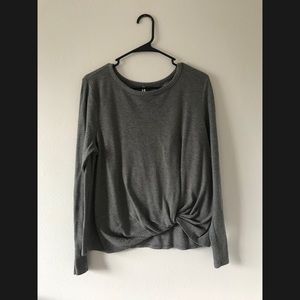 Cute Grey Sweater With Knot